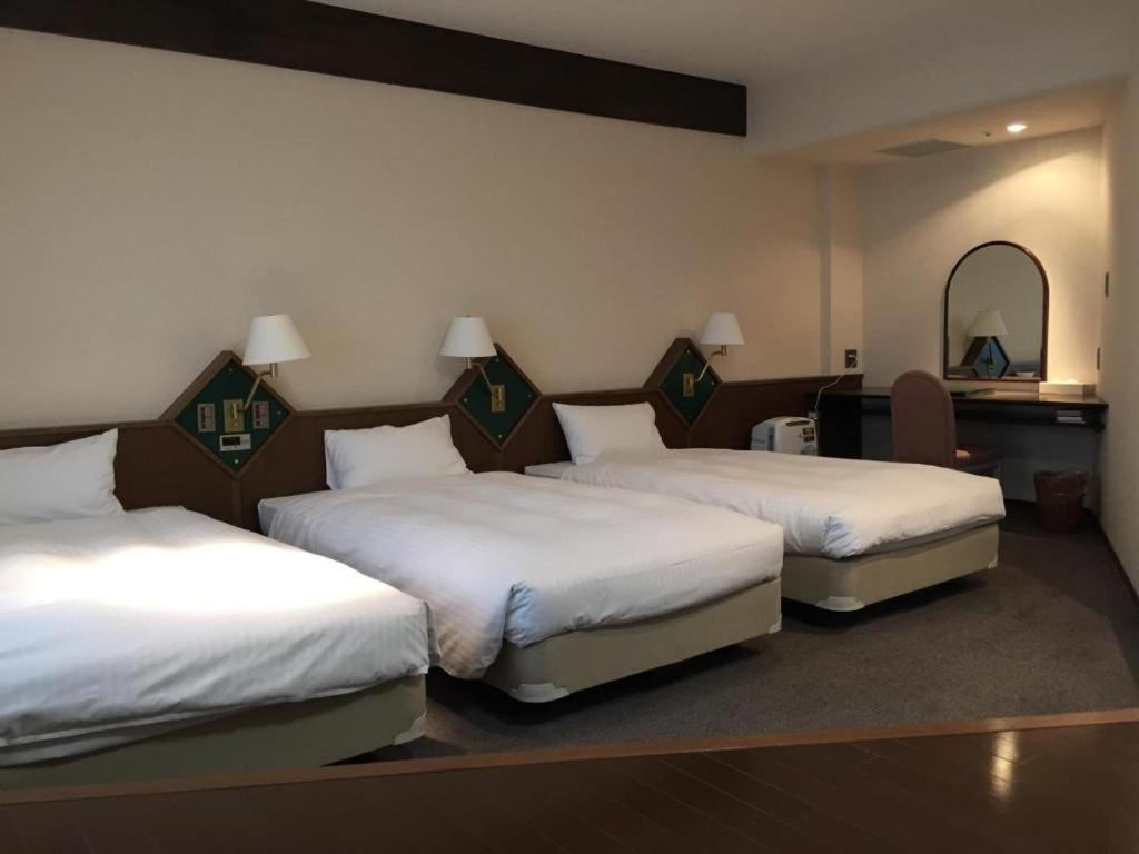 Hotel New Omi Omihachiman Esterno foto